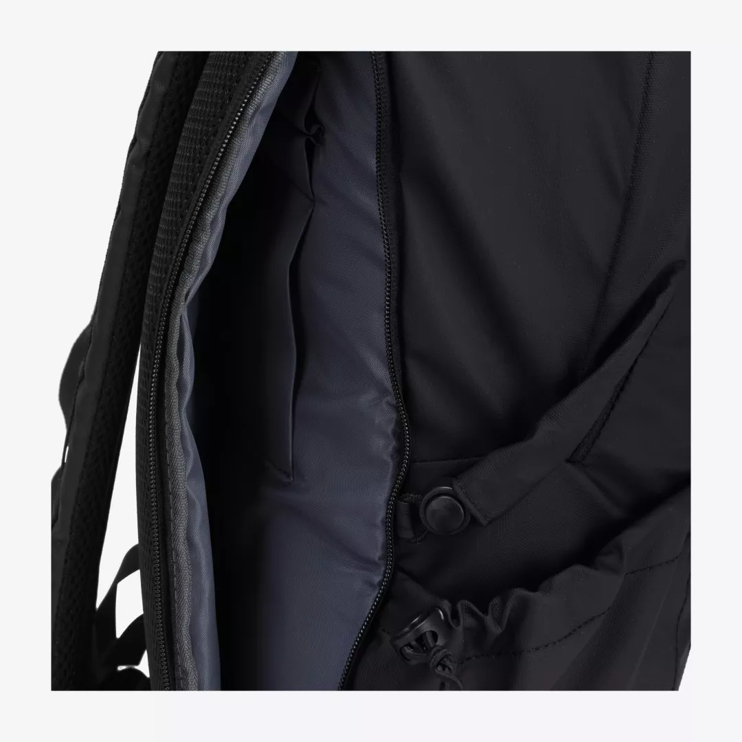 Kiln Hooded Zip Top Backpack 22L