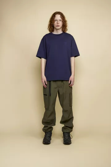 model-(40135-navy-front)-(40134-khaki-front)